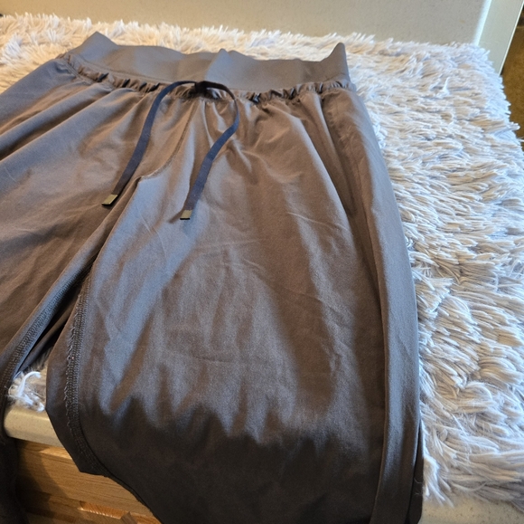 Athleta Pants Size Med - Picture 8 of 16